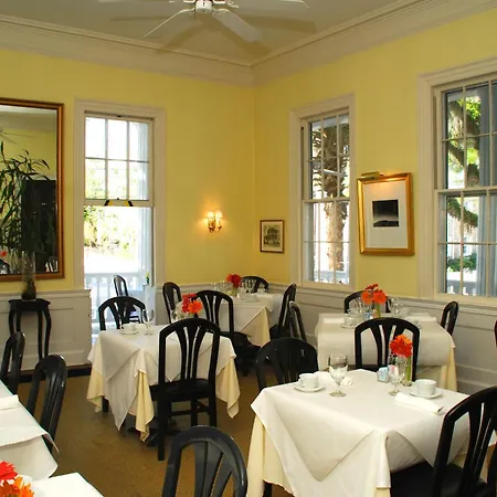 Rhett House-3